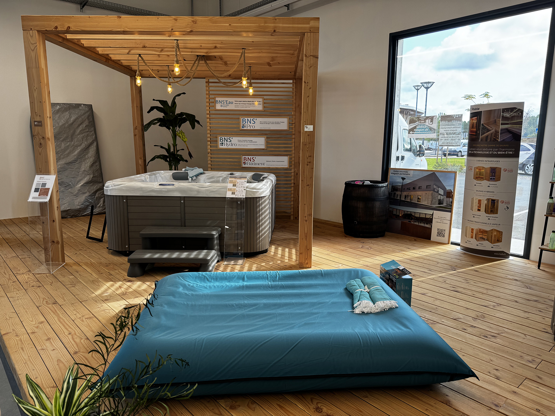 Showroom BNS'eau - matelas extérieur